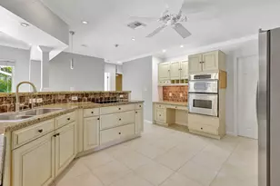 3841 NE 6th Dr, Boca Raton, FL 33431 - Photo 11