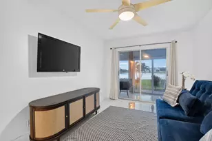 1061 Exeter D, Boca Raton, FL 33434 - Photo 19