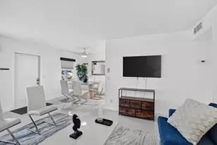 1061 Exeter D, Boca Raton, FL 33434 - Photo 3