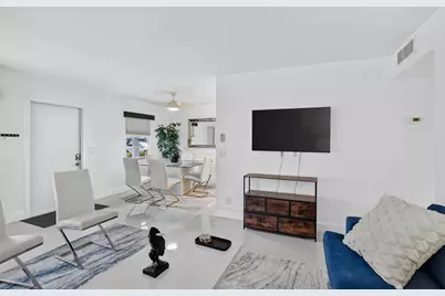 1061 Exeter D, Boca Raton, FL 33434 - Photo 3