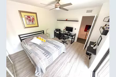 1700 Embassy Drive #403, West Palm Beach, FL 33401 - Photo 9