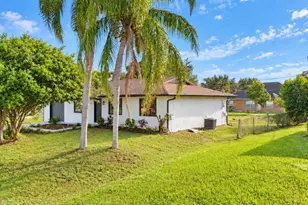661 SW Cynthia St, Port Saint Lucie, FL 34983 - Photo 27