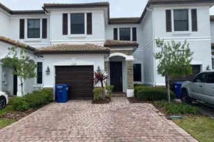 11269 NW 88th St, Doral, FL 33178 - Photo 1