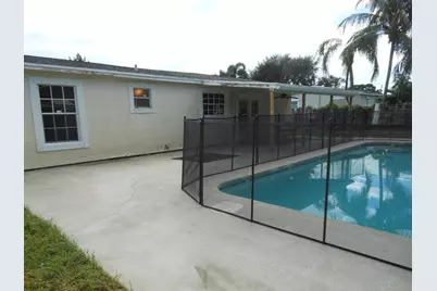 2829 Shawnee Road, West Palm Beach, FL 33406 - Photo 9