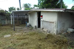 2829 Shawnee Rd, West Palm Beach, FL 33406 - Photo 13
