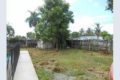 2829 Shawnee Road, West Palm Beach, FL 33406 - Photo 11