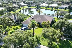 2263 SW Danforth Cir, Palm City, FL 34990 - Photo 5