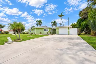 1525 SE Holiday Rd, Port Saint Lucie, FL 34952 - Photo 5
