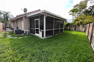1596 Hawthorne Pl, Wellington, FL 33414 - Photo 23