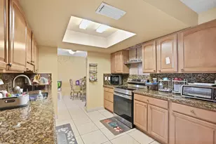 901 NW 48th Pl, Pompano Beach, FL 33064 - Photo 9