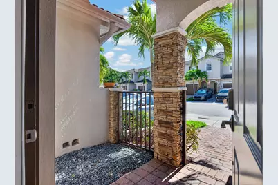 21952 SW 93rd Place #21952, Cutler Bay, FL 33190 - Photo 3