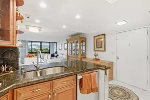 2400 Presidential Way, West Palm Beach, FL 33401 - Photo 13