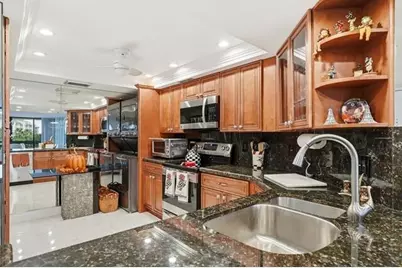 2400 Presidential Way #301, West Palm Beach, FL 33401 - Photo 11