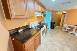 7337 SE Swan Ave, Hobe Sound, FL 33455 - Photo 5
