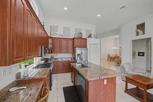 121 Orchid Cay Dr, Palm Beach Gardens, FL 33418 - Photo 7
