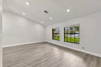 9255 NW 18th Street, Plantation, FL 33322 - Photo 9