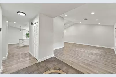 9255 NW 18th Street, Plantation, FL 33322 - Photo 13