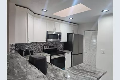 3801 Waterview Circle, Palm Springs, FL 33461 - Photo 13