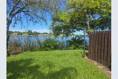 3801 Waterview Circle, Palm Springs, FL 33461 - Photo 3