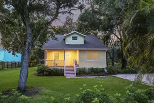4235 70th Ave, Vero Beach, FL 32967 - Photo 1