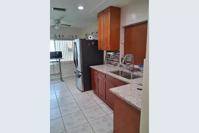 4250 NW 49th Terrace, Lauderdale Lakes, FL 33319 - Photo 7