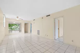 8425 Forest Hills Dr, Coral Springs, FL 33065 - Photo 9