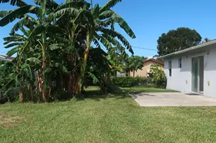 9052 Melody Rd, Lake Worth, FL 33467 - Photo 11