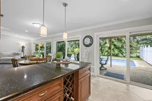 992 NW 83rd Dr, Coral Springs, FL 33071 - Photo 17