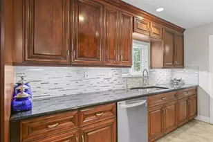 992 NW 83rd Dr, Coral Springs, FL 33071 - Photo 13