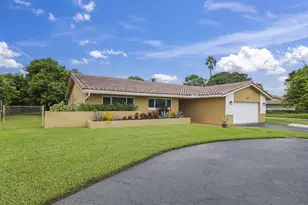 992 NW 83rd Dr, Coral Springs, FL 33071 - Photo 5