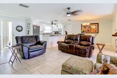 4835 Triton Court W, Cape Coral, FL 33904 - Photo 9
