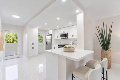 2200 NE 33rd Avenue #2J, Fort Lauderdale, FL 33305 - Photo 9