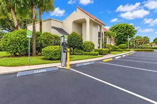 5640 Fairway Park Dr, Boynton Beach, FL 33437 - Photo 5