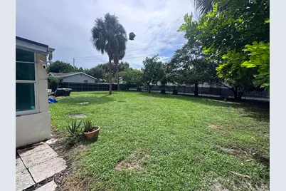 8911 Sunset Drive, Palm Beach Gardens, FL 33410 - Photo 5
