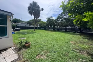8911 Sunset Dr, Palm Beach Gardens, FL 33410 - Photo 5