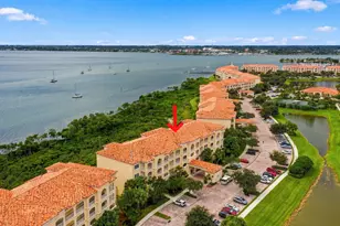 24 Harbour Isle Dr W, Fort Pierce, FL 34949 - Photo 1