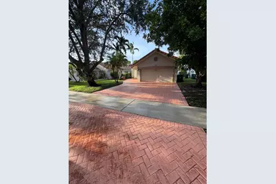 12535 SW 7th Place, Davie, FL 33325 - Photo 1
