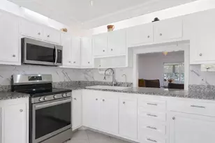 857 Worcester Ln, Lake Worth, FL 33467 - Photo 5