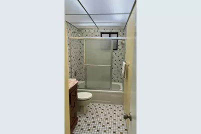 5220 Las Verdes Circle #101, Delray Beach, FL 33484 - Photo 13