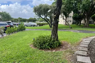 5220 Las Verdes Cir, Delray Beach, FL 33484 - Photo 7