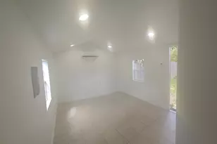 1133 NE 15th Ave, Fort Lauderdale, FL 33304 - Photo 9