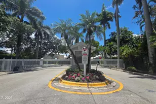 9538 NW 8th Cir, Plantation, FL 33324 - Photo 3