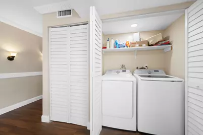 32 Wimbledon Lakes Drive #221, Plantation, FL 33324 - Photo 9