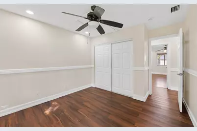 32 Wimbledon Lakes Drive #221, Plantation, FL 33324 - Photo 11