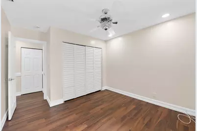 32 Wimbledon Lakes Drive #221, Plantation, FL 33324 - Photo 13