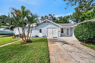 415 Greenbriar Dr, West Palm Beach, FL 33403 - Photo 49