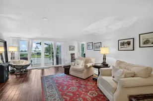 102 Half Moon Cir, Hypoluxo, FL 33462 - Photo 9