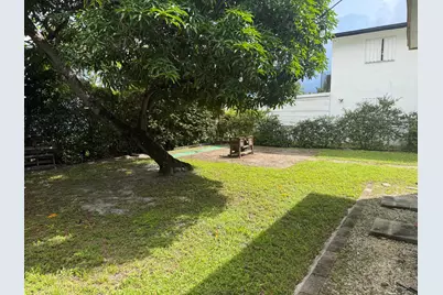1419 NW 44th Street #1, Miami, FL 33142 - Photo 5