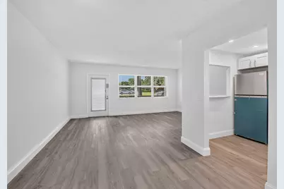 1038 Berkshire B, Deerfield Beach, FL 33442 - Photo 9