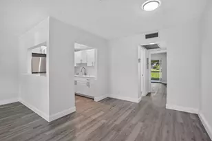 1038 Berkshire B, Deerfield Beach, FL 33442 - Photo 7